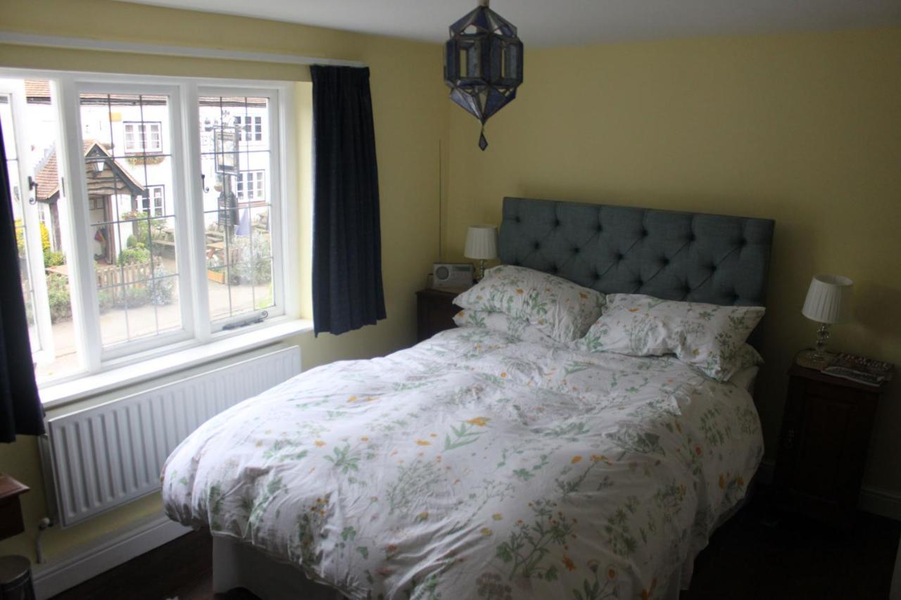 Ivy Cottage B And B Buckingham Bagian luar foto