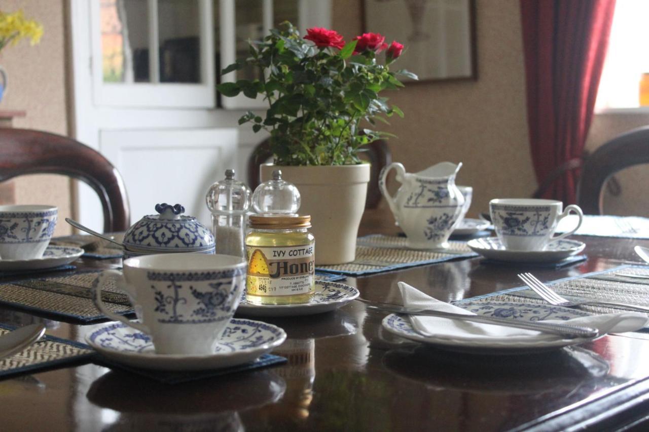 Ivy Cottage B And B Buckingham Bagian luar foto